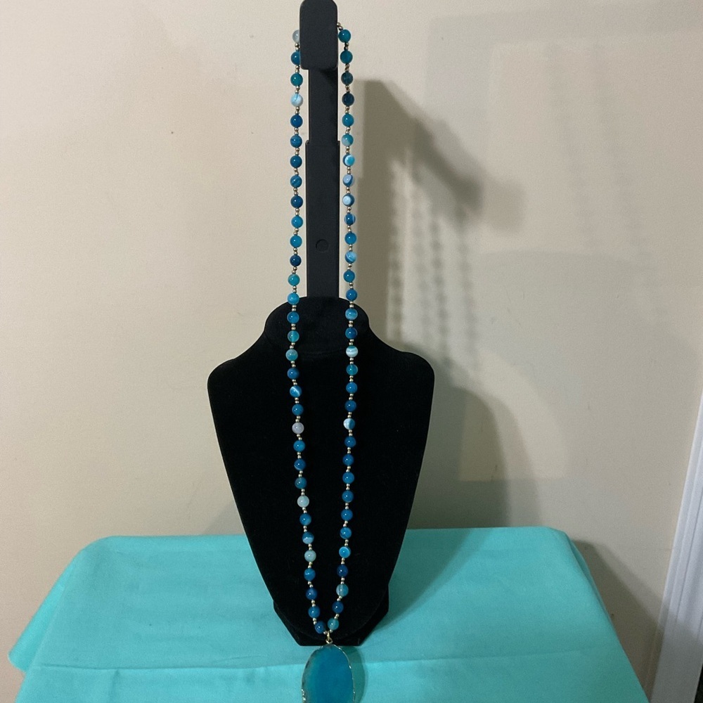 Chic Turquoise Beaded Necklace